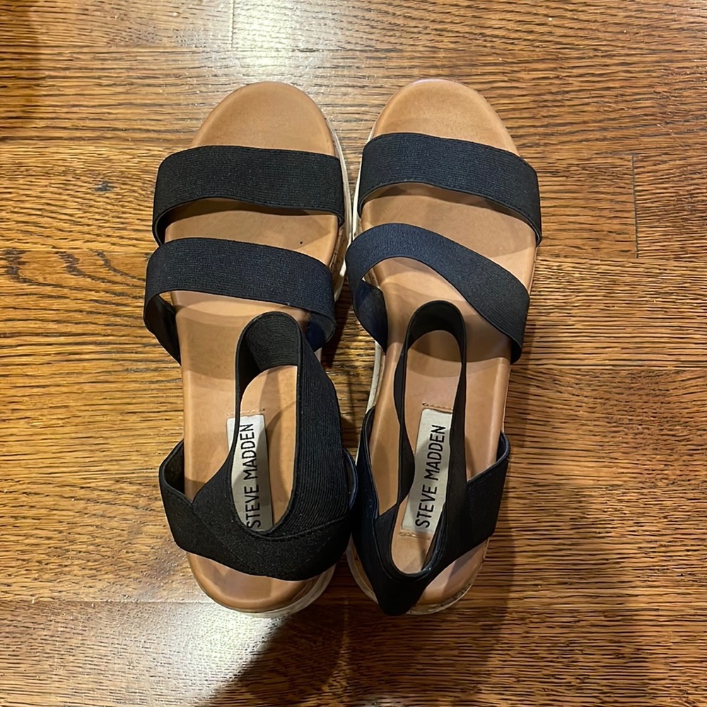Black Steve Madden platform shoes